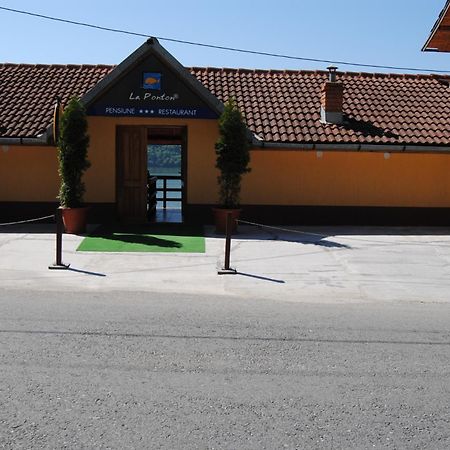 Pension La Ponton Eselnita Exterior photo