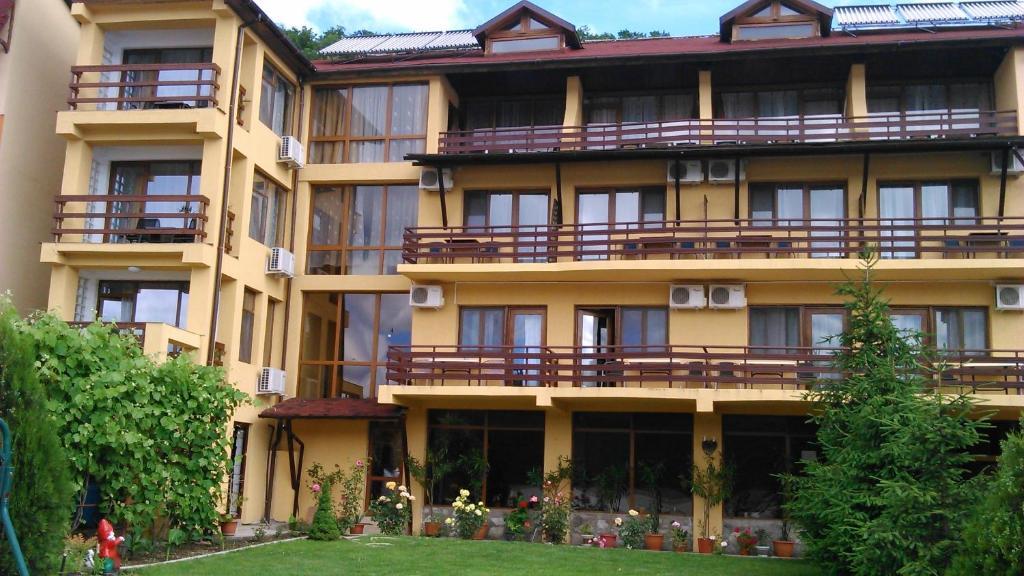 Pension La Ponton Eselnita Exterior photo