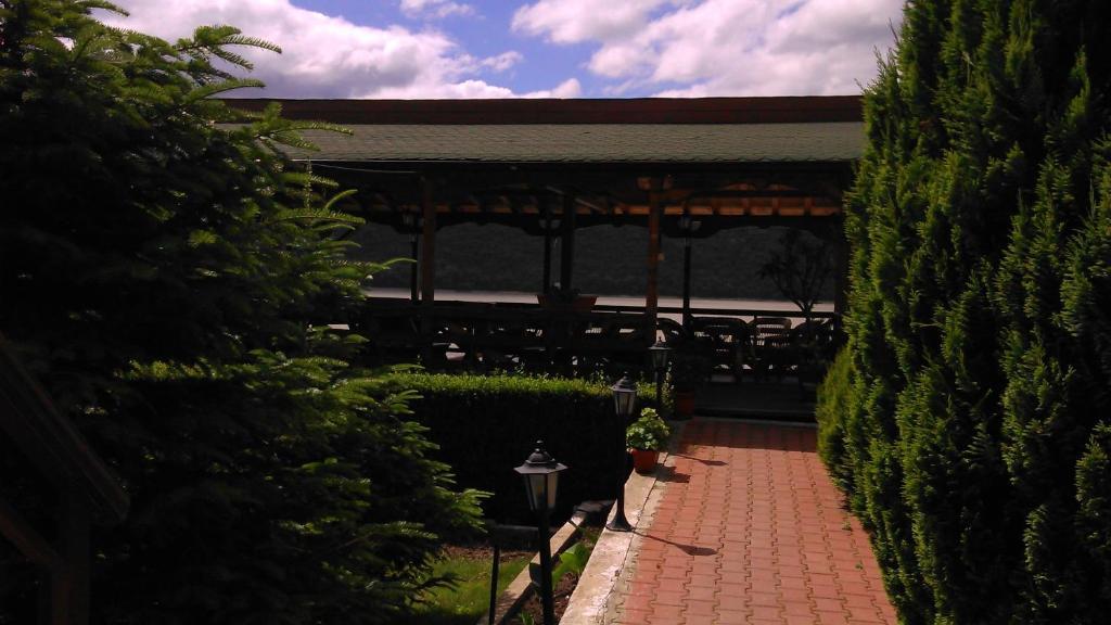 Pension La Ponton Eselnita Exterior photo